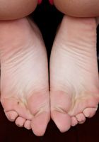 Latina Nicole shows off her feet, Nicole Ferrera (nic088) ATK Petites: Nicole Ferrera (Latina Nicole shows off her feet)