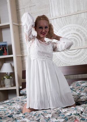 Roxy wears white in this sexy photoset. from ATK Natural & Hairy Roxy from ATK Natural & Hairy